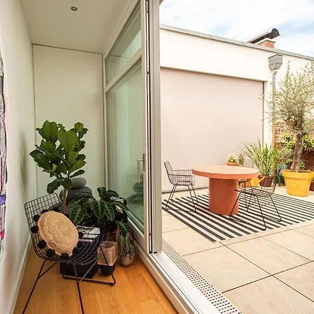 Apartment Wintergarten Roof Terrace *